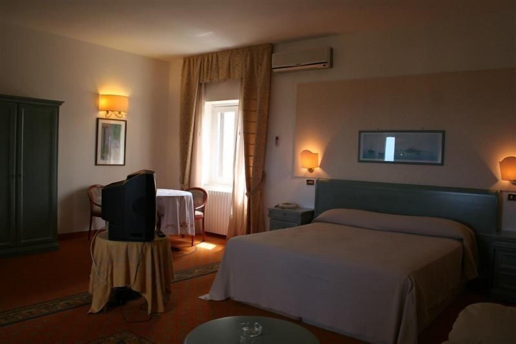 Hotel Incanto Ostuni Exterior photo
